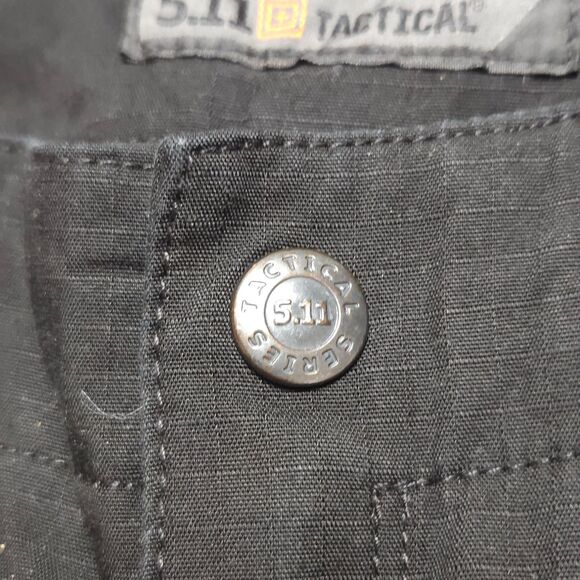 5.11 Tactical Stryke Cargo Pants Womens Size 4 Long Black Pockets Fly Zip - Picture 3 of 16